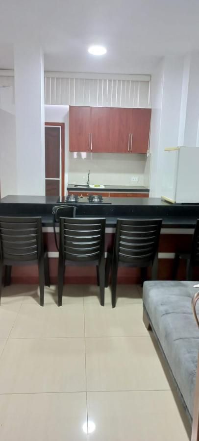 Departamentos Marcecilia De 2 Y 3 Habitaciones En El Centro De Manta Dış mekan fotoğraf